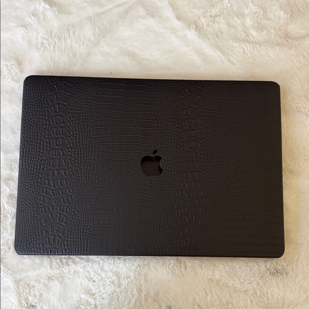 Black Crocodile Texture MacBook Pro 16 inch Laptop Case